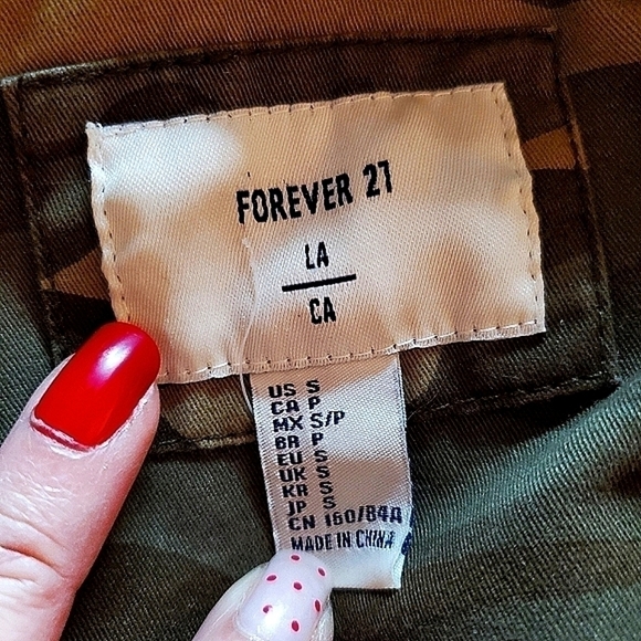 Forever 21 Camo green denim jacket Size Small - Picture 10 of 11